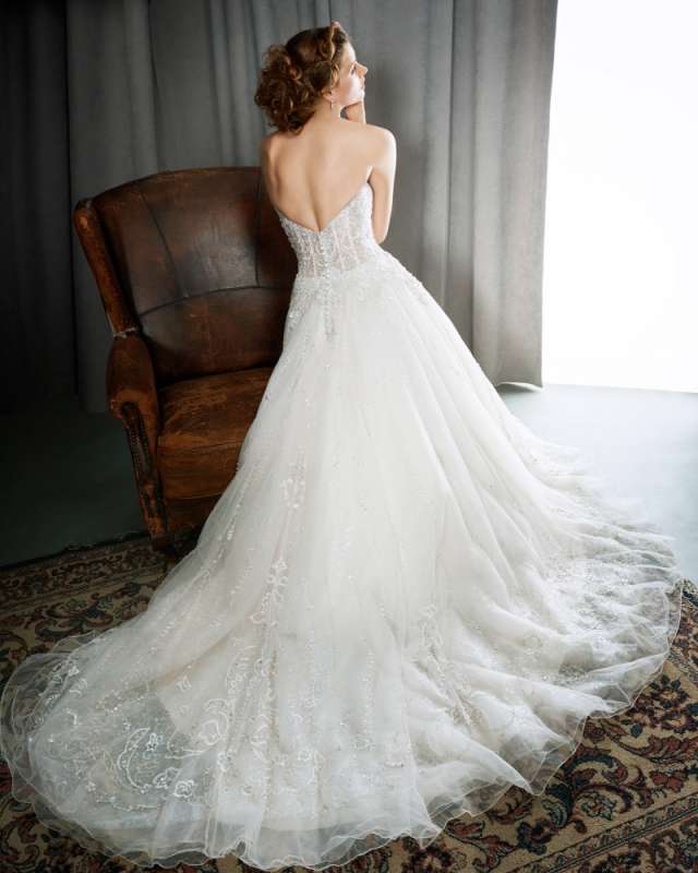 Bridal Gown and Off The Peg Dress Gallery Proposals